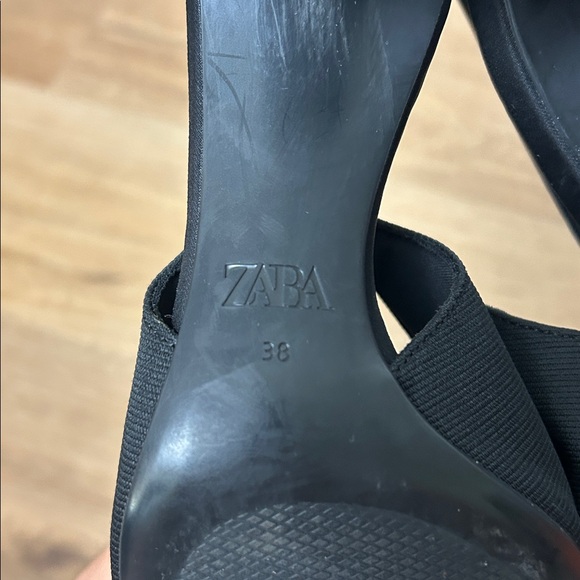 Zara Black Pointed Slingback Heels - Picture 5 of 5